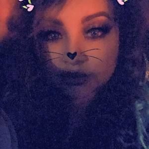 Meet your Posher, Estefany